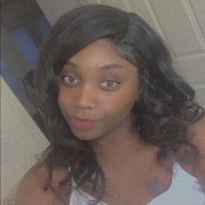 Meet your Posher, Breanna